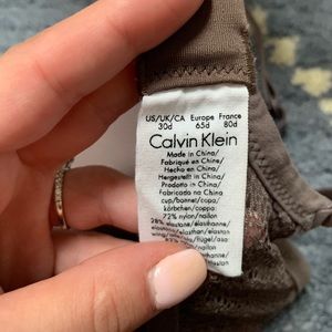 Calvin Klein Intimates & Sleepwear - 30D EUC Calvin Klein Intimates & Sleepwear - 30D EUC